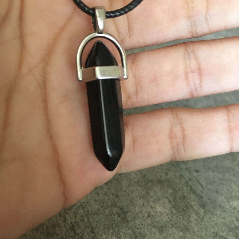 Natural Black Agate Spiritual Crystal Necklace - Picture 4 of 5
